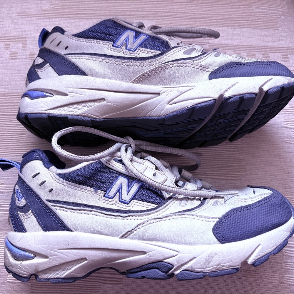 NEW BALANCE - Retro Women’s 660 Running Shoes - Size 6.5